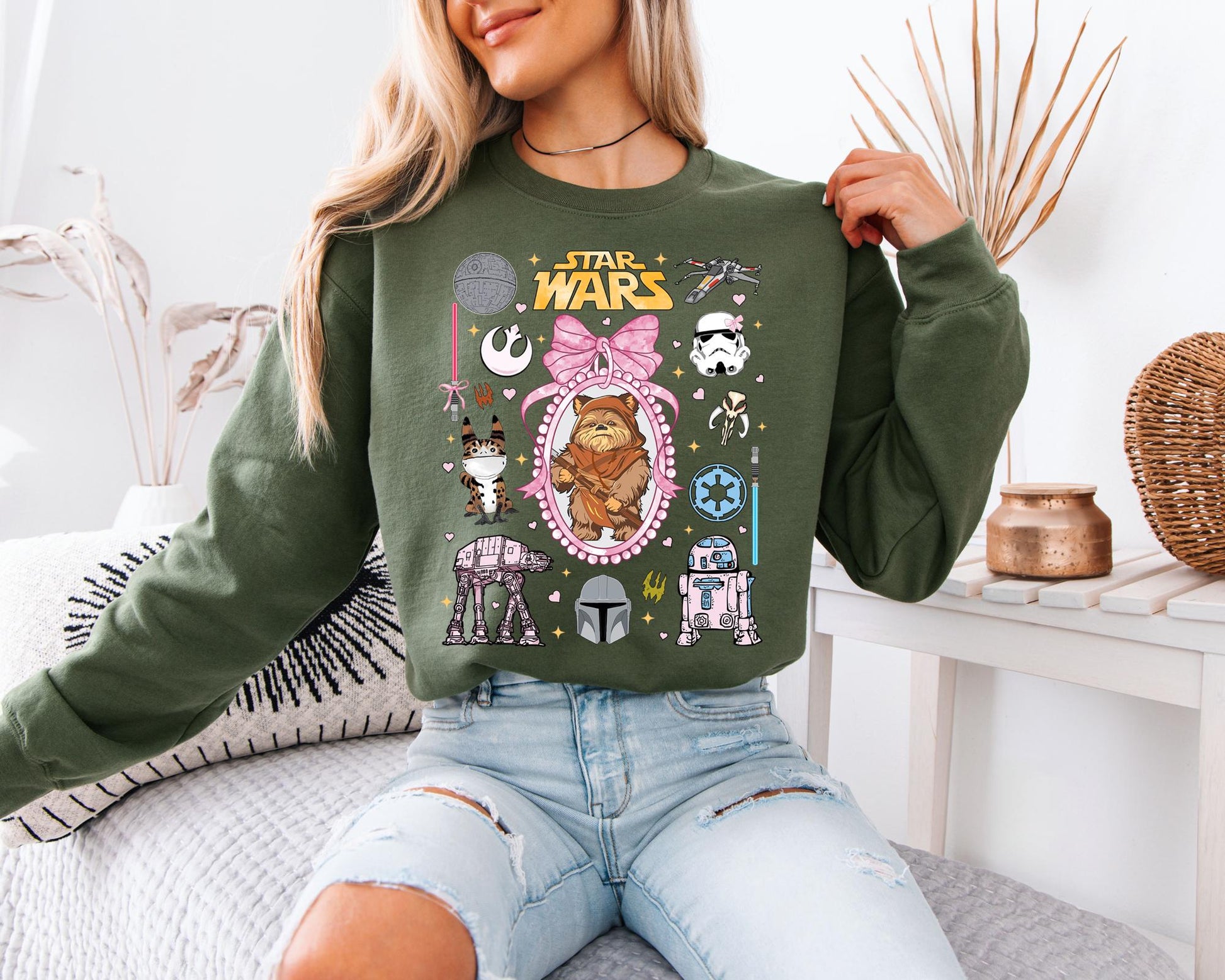 Star Wars Coquette Bow Locket Shirt, Galaxy'S Edge T-Shirt, Star Wars Hoodie, Disney Girls Trip Sweater, Disneyland Star Wars Shirt